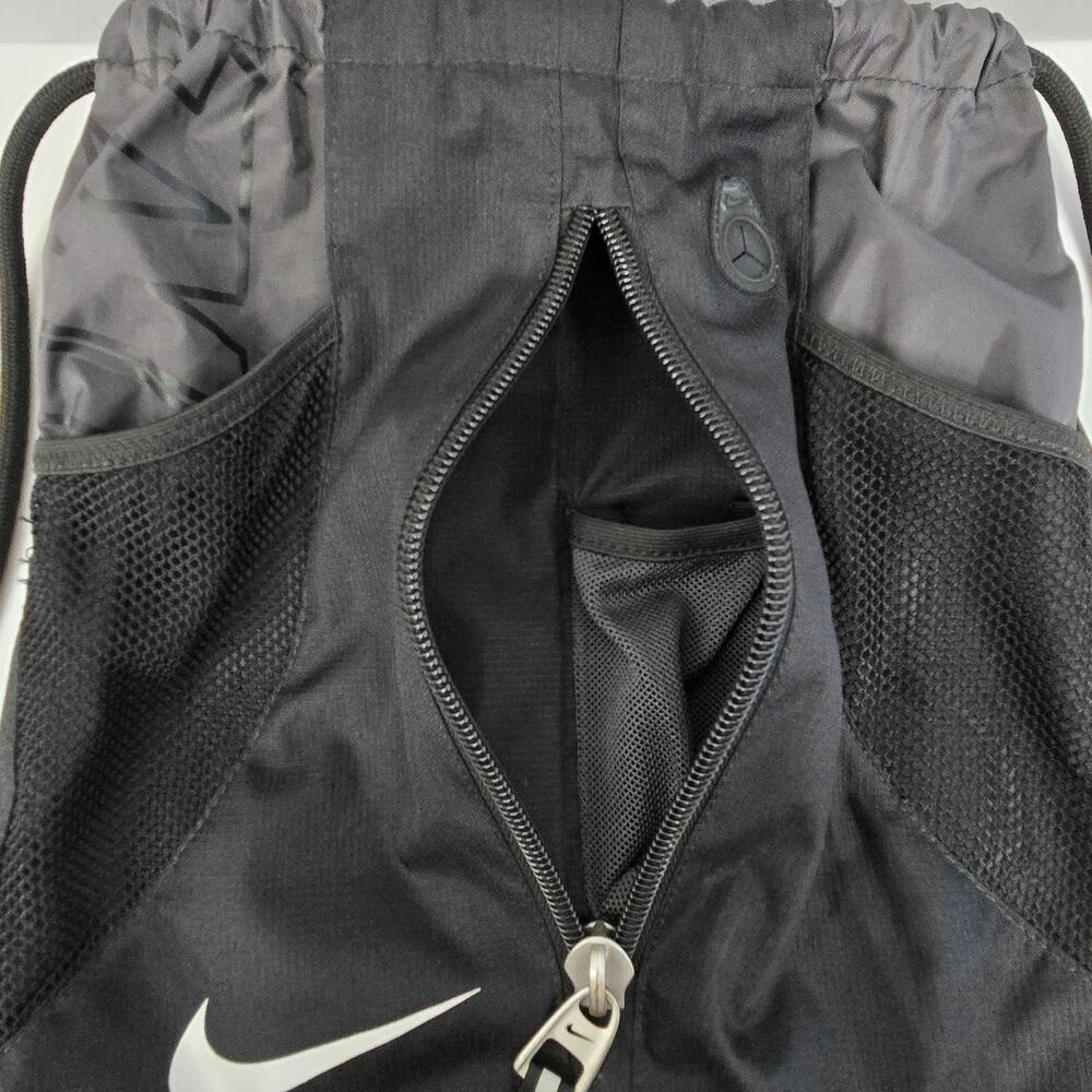 Nike Drawstring Lightweight Black/Gray Backpack Front Zip Pocket 2 Mesh Pockets - Picture 3 of 10